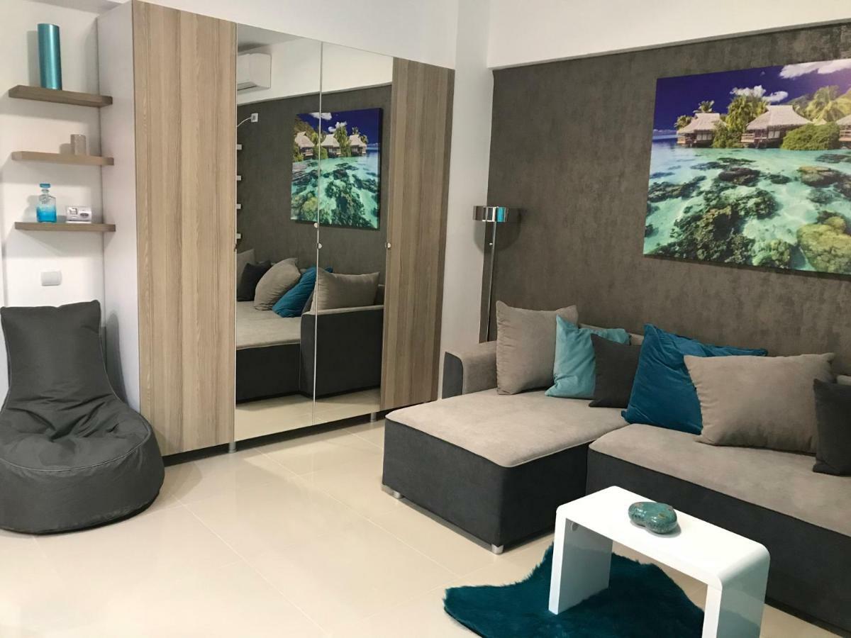 Apartamento Luxury Flat 9 Near Metro Bucarest Exterior foto
