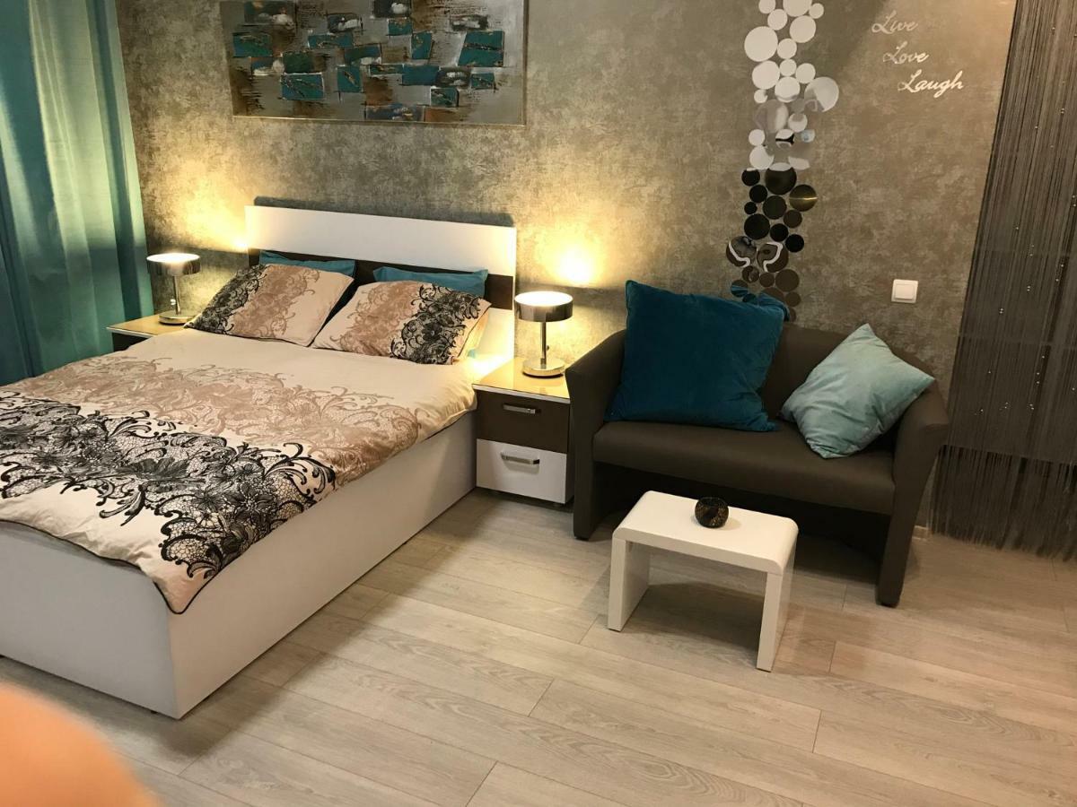 Apartamento Luxury Flat 9 Near Metro Bucarest Exterior foto