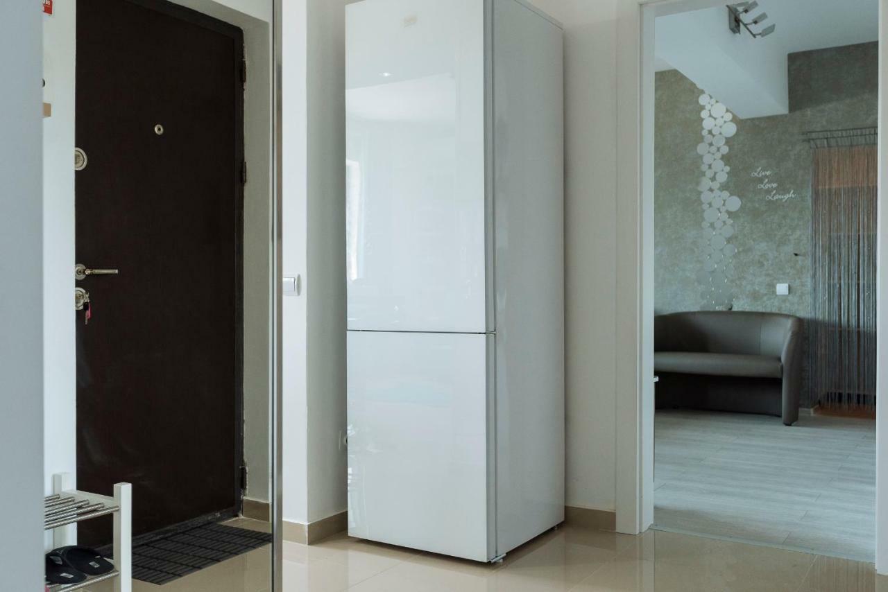 Apartamento Luxury Flat 9 Near Metro Bucarest Exterior foto